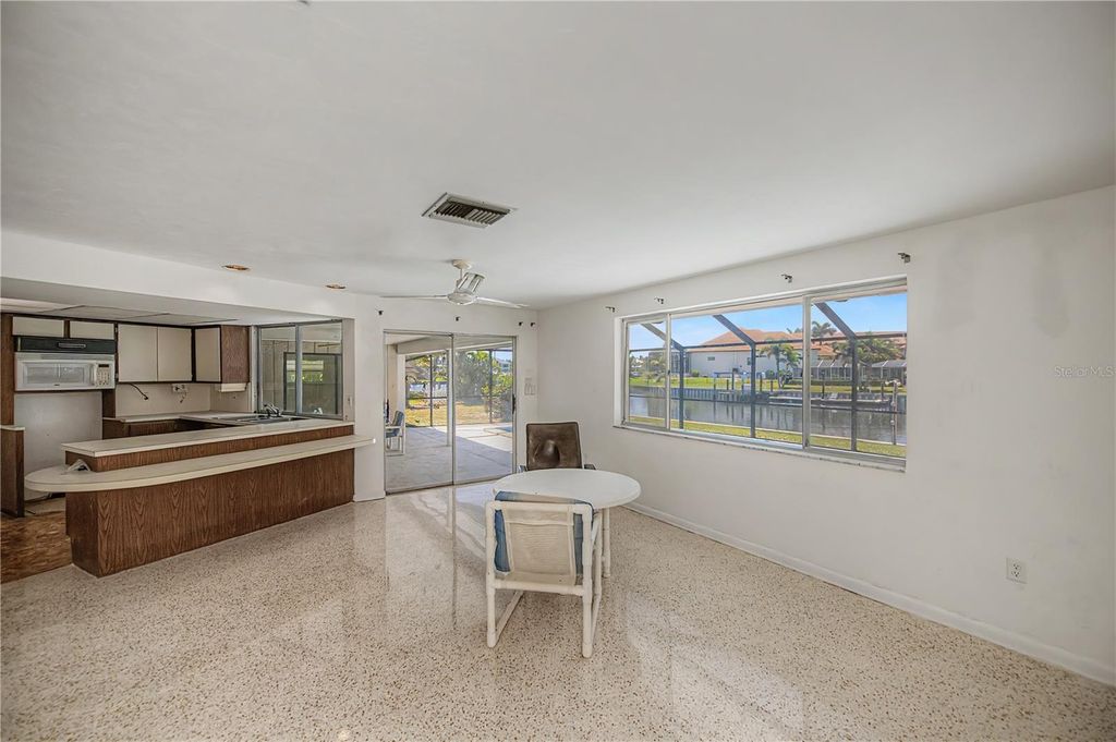 Image 18 of property listing at 137 SINCLAIR STREET SE, Port Charlotte, FL 33952