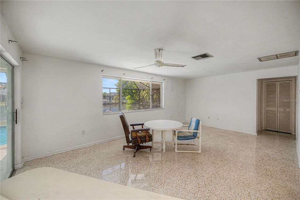Image 30 of property listing at 137 SINCLAIR STREET SE, Port Charlotte, FL 33952