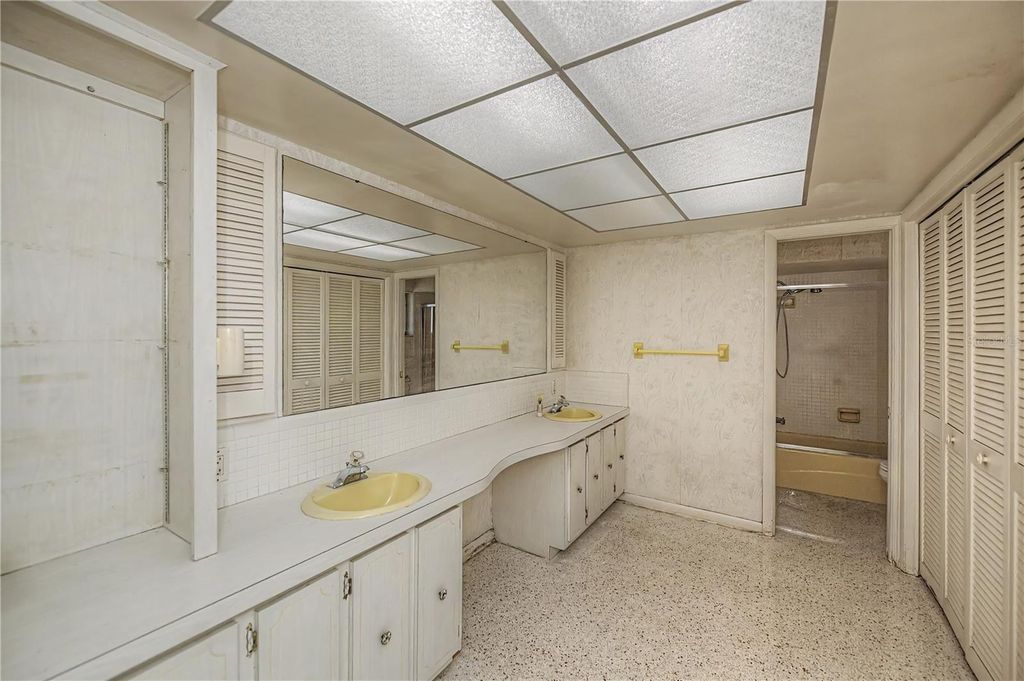 Image 35 of property listing at 137 SINCLAIR STREET SE, Port Charlotte, FL 33952