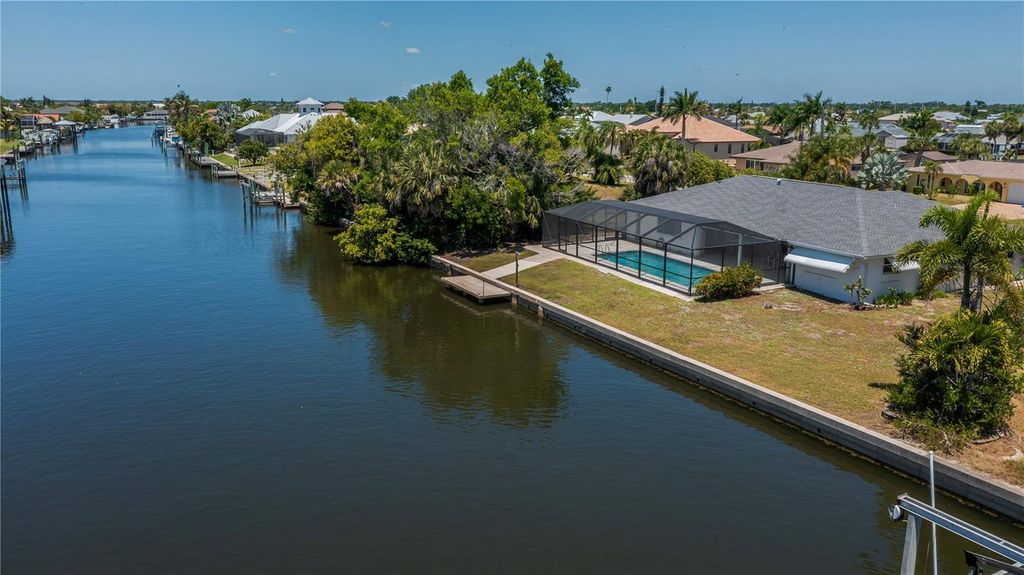 Image 72 of property listing at 137 SINCLAIR STREET SE, Port Charlotte, FL 33952