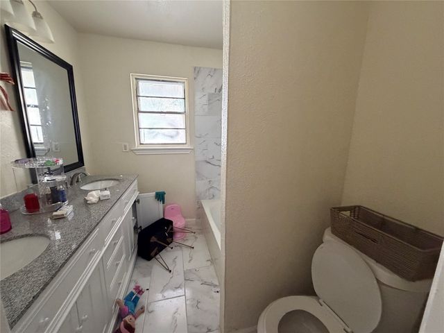 446 Town Creek Drive, Dallas, TX 75232