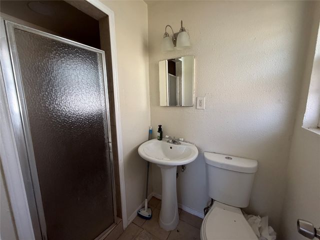 446 Town Creek Drive, Dallas, TX 75232