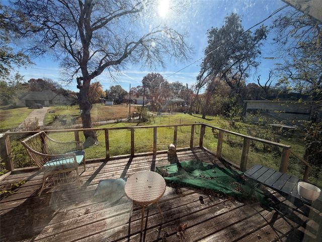 446 Town Creek Drive, Dallas, TX 75232