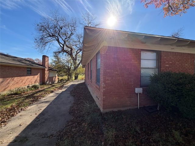 446 Town Creek Drive, Dallas, TX 75232