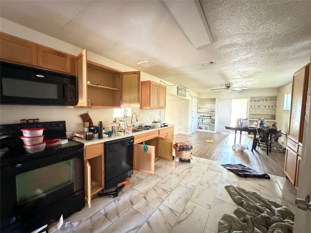 446 Town Creek Drive, Dallas, TX 75232