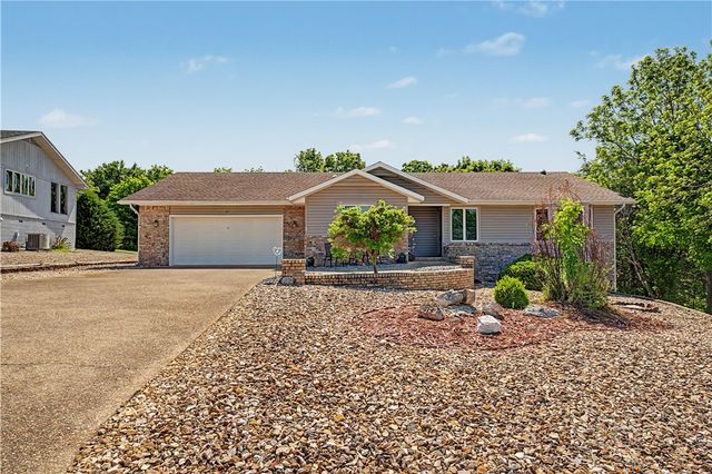 31 Skelton Drive, Bella Vista, AR 72715
