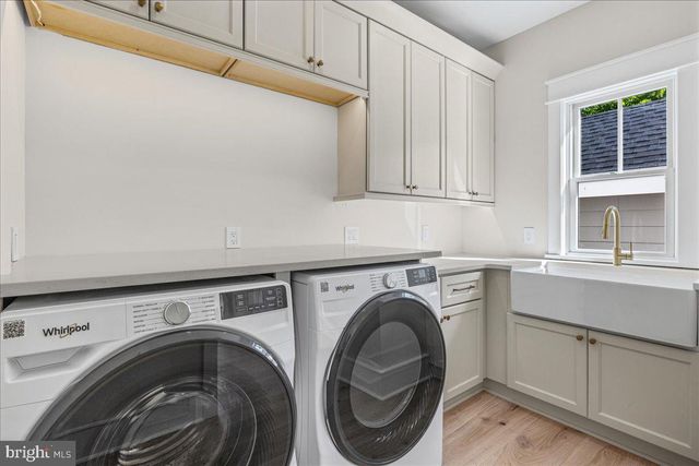 11 E MECHANIC ST, West Cape May, NJ 08204