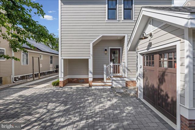 11 E MECHANIC ST, West Cape May, NJ 08204