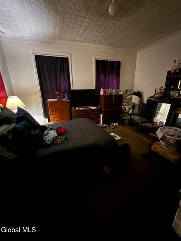 486 4th Street, Troy, NY 12180