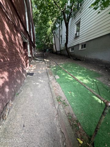 486 4th Street, Troy, NY 12180