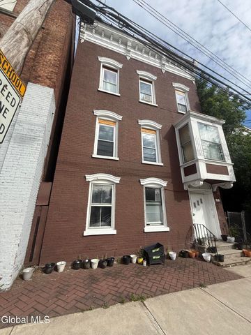 486 4th Street, Troy, NY 12180