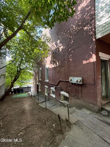 486 4th Street, Troy, NY 12180