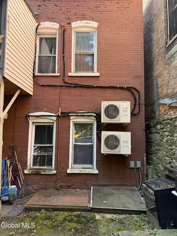 486 4th Street, Troy, NY 12180