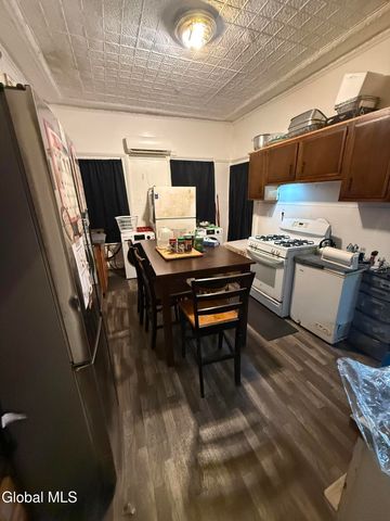 486 4th Street, Troy, NY 12180