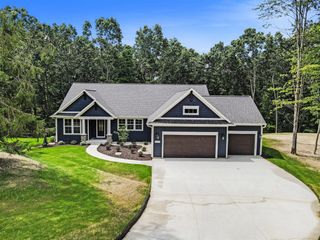 6583 W Hidden Lake Circle, Richland, MI 49083
