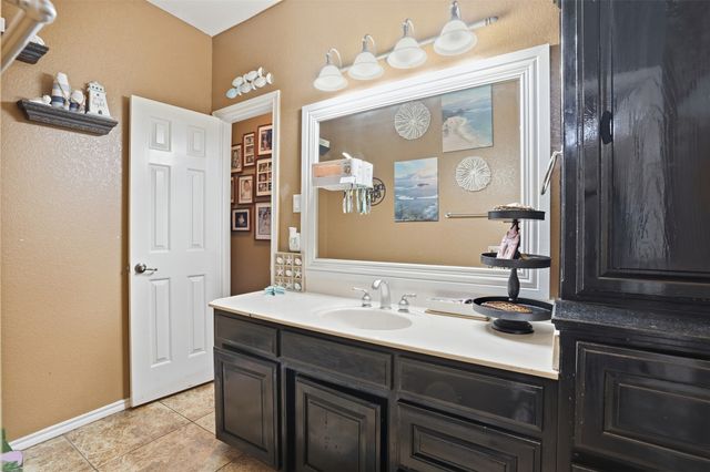 7229 County Road 1205, Rio Vista, TX 76093