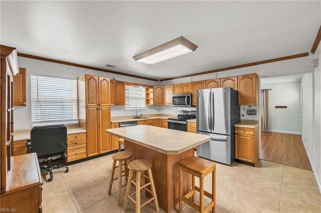 2931 Delaware Xing, Virginia Beach, VA 23453