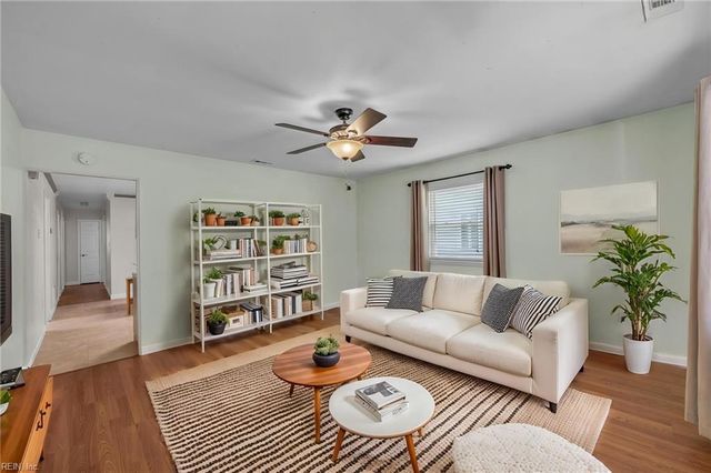 2931 Delaware Xing, Virginia Beach, VA 23453