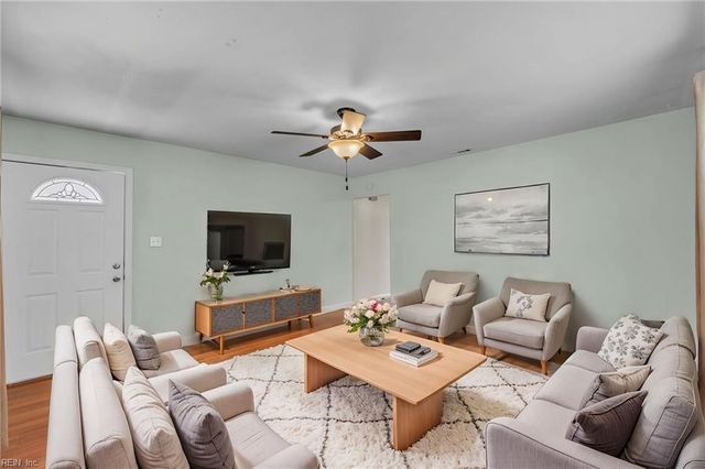 2931 Delaware Xing, Virginia Beach, VA 23453