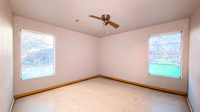 748 County Road 296d, Alvin, TX 77511