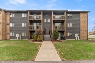 651 N Virginia Road 328, Crystal Lake, IL 60014