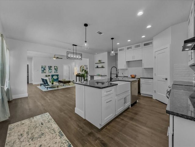 3612 Broken Bow Drive, Granbury, TX 76048