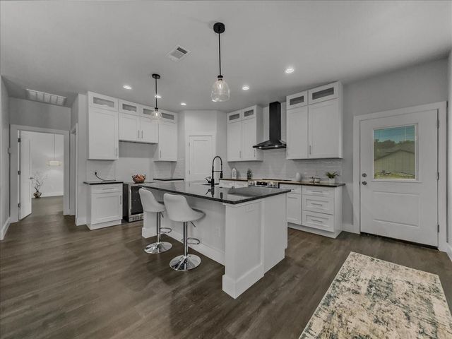 3612 Broken Bow Drive, Granbury, TX 76048