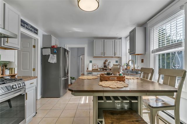 98 Wadsworth Street, Providence, RI 02907