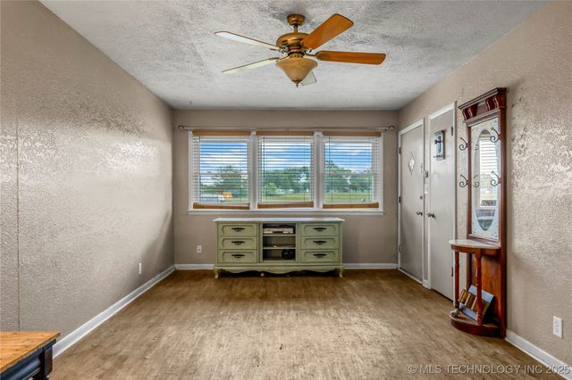 715 N Adair, Vinita, OK 74301