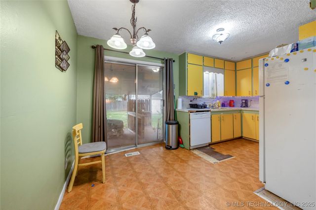 715 N Adair, Vinita, OK 74301