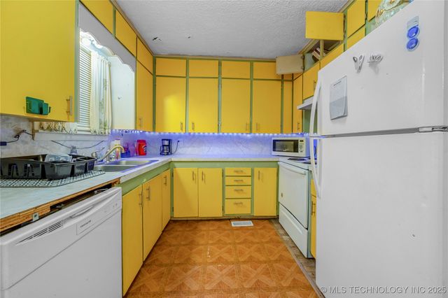 715 N Adair, Vinita, OK 74301