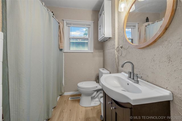 715 N Adair, Vinita, OK 74301