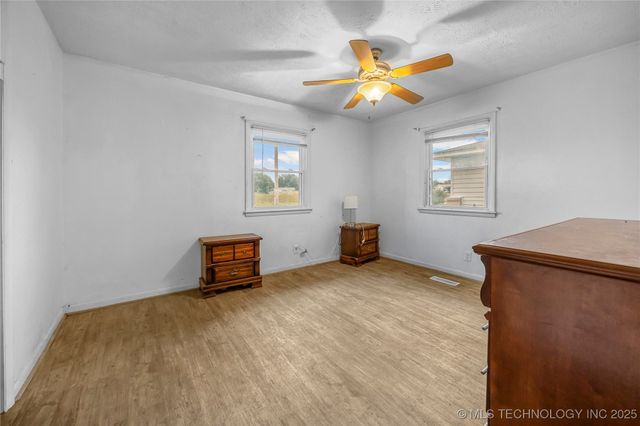 715 N Adair, Vinita, OK 74301