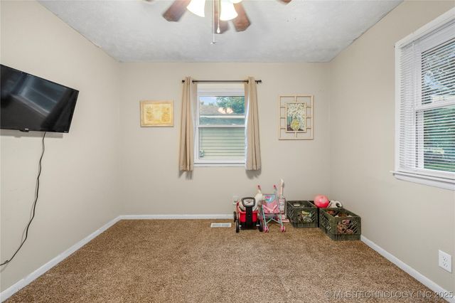 715 N Adair, Vinita, OK 74301