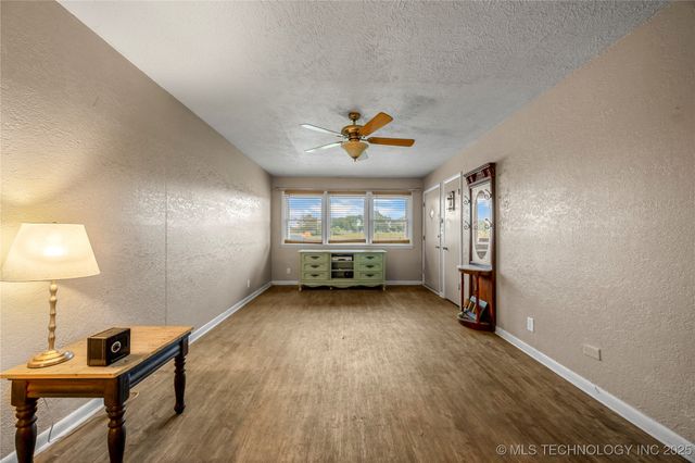 715 N Adair, Vinita, OK 74301