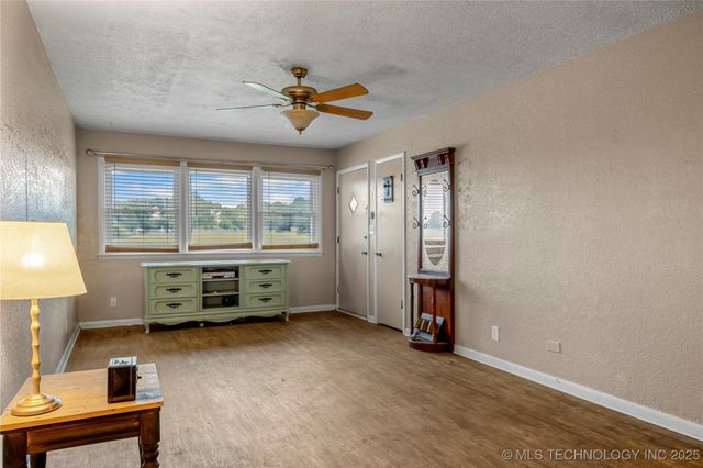 715 N Adair, Vinita, OK 74301