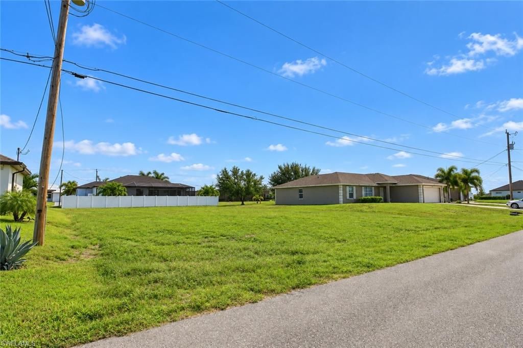 1237 NW 33rd PL, CAPE CORAL, FL 33993 — photo 3