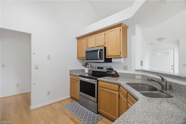 1509 Squires Lane, Kernersville, NC 27284