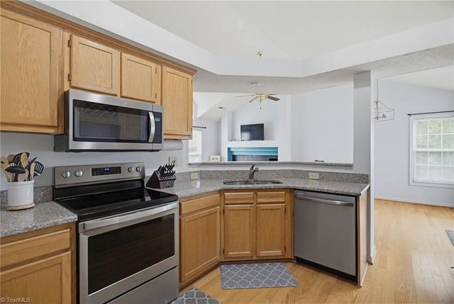 1509 Squires Lane, Kernersville, NC 27284