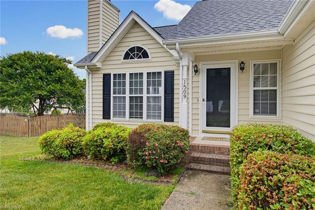 1509 Squires Lane, Kernersville, NC 27284