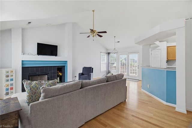 1509 Squires Lane, Kernersville, NC 27284