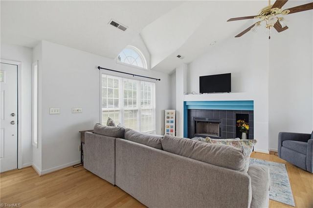1509 Squires Lane, Kernersville, NC 27284