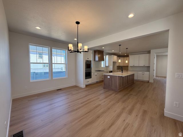 7084 W BLUEFIN RD, South Jordan, UT 84009