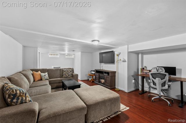 23201 Norcrest Drive, St. Clair Shores, MI 48080