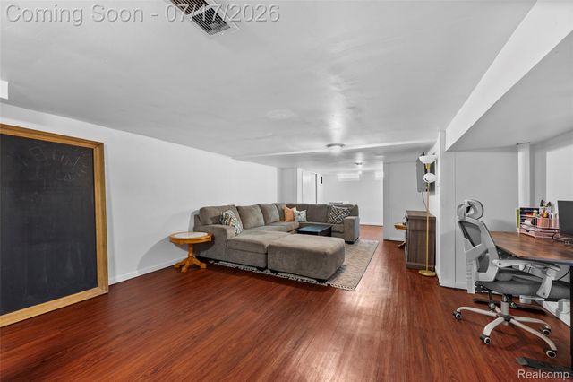 23201 Norcrest Drive, St. Clair Shores, MI 48080