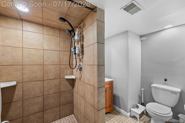 23201 Norcrest Drive, St. Clair Shores, MI 48080