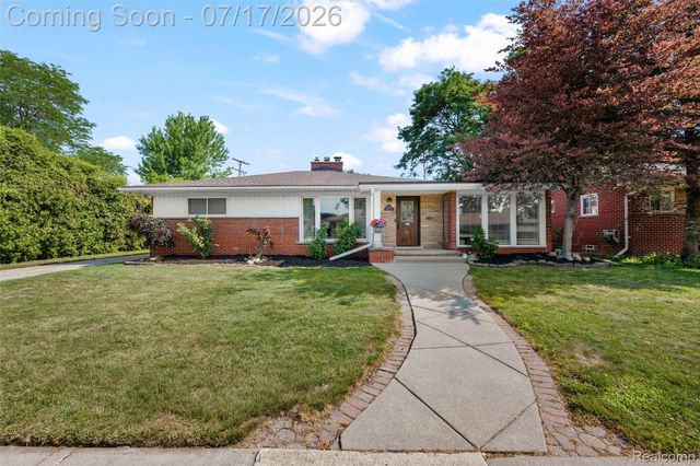 23201 Norcrest Drive, St. Clair Shores, MI 48080