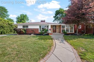 23201 Norcrest Drive, St. Clair Shores, MI 48080