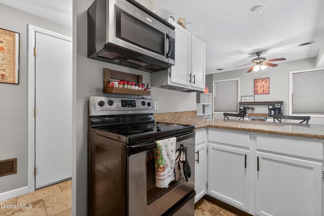 7 Cindy Way, Cohoes, NY 12047