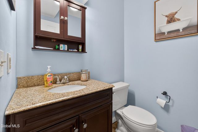 7 Cindy Way, Cohoes, NY 12047